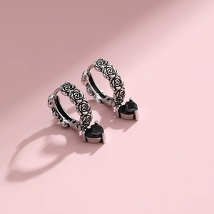 FY-EK513 2025 New Style Elegant Rose-Shaped Heart-Shaped Light Luxury <strong>Fine</strong> <strong>Stud</strong> <strong>Earrings</strong> for Women High-End Niche Design - Product Image 4