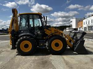 Trouvez une chargeuse-pelleteuse 4x4 CLG777A-S de marque similaire, neuve, avec moteur importé - Product Image 3