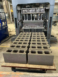 Mesin pembuat bata beton semen yang mudah dioperasikan dengan komponen cetakan inti yang terintegrasi pada jalur produksi bata Paving - Product Image 6
