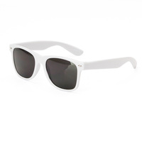 Lunettes de soleil de luxe ajustables personnalisées pour hommes, logo promotionnel, lunettes de soleil en plastique bon marché avec logo personnalisé pour hommes et femmes, verres en PC