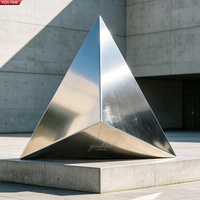 YOUFINE Anpassbare Spiegelpolierte Pyramidenförmige Edelstahl-Dreiecksskulptur für Platzdekoration