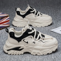 Nouvelles baskets décontractées à semelle épaisse rehaussante, respirantes, en maille, à lacets, légères et tendance pour jeunes