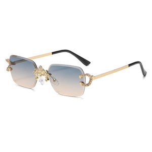 Lunettes de soleil carrées sans monture pour femmes avec verres en strass UV400 légères style urbain extérieur - Product Image 5