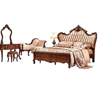 Ensemble de meubles de chambre d'hôtel de luxe en bois de hêtre au design antique européen, avec finition feuille d'or et tissu italien, extensible, tailles Queen/King