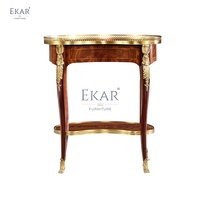 Table d'appoint irrégulière en bois massif Design créatif pour un accent de salon classique britannique unique