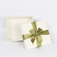 Boîte cadeau rigide écologique de luxe pour Noël, anniversaire, fête, avec gaufrage, revêtement UV, logo personnalisé, emballage avec nœud blanc