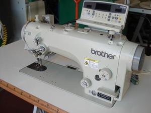 BZ8560A-431 Electronic Direct Drive Zigzag Lock Stitcher <b>with</b> <b>Under</b> Trimmer - Product Image 2