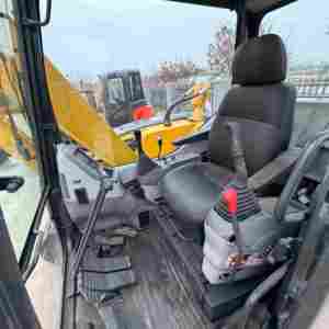 Excavatrice Komatsu PC78 d'occasion / Mini-excavatrice d'occasion PC78US-6 avec marteau hydraulique, pince hydraulique, godet de 0,35 m, moteur et pompe - Product Image 4