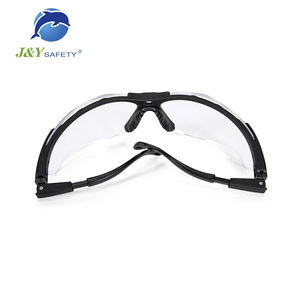 Lunettes de protection des yeux J & Y populaires Protection nasale en PVC souple 99.9% UV Lunettes de sécurité avec logo personnalisé - Product Image 2