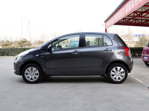 Vente Flash : Toyota Vitz <span class=keywords><strong>Yaris</strong></span> d'occasion à vendre – Voiture d'occasion de qualité japonaise, compacte, à <span class=keywords><strong>essence</strong></span>, à prix abordable - Product Image 4