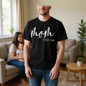 Camiseta de cumpleaños Mom Est 1969 para mujer, camisa negra de algodón con cuello redondo - Product Image 3