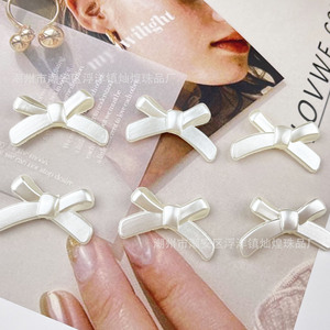 ริบบิ้นผูกโบว์สีขาวมุกอะคริลิค DIY อุปกรณ์ตกแต่งเครื่องประดับสำหรับเคสโทรศัพท์ สายคล้องลูกปัดแบบเจาะรู - Product Image 3