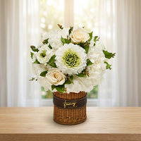 Roses Naturelles Préservées, Fleurs Éternelles Blanches Mixtes dans un Vase en Rotin Tressé, Cadeaux et Décoration d'Intérieur