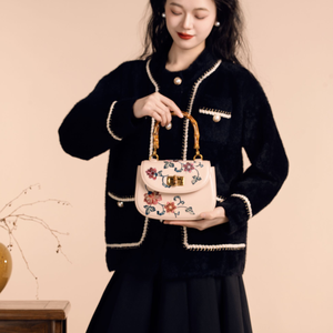 Borsetta Chinoiserie Suzhou con Ricamo Camelia e Bambù, Fodera in Tela Tinta Unita, Poliestere, Regalo di Compleanno Perfetto - Product Image 4