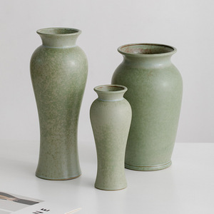 Vase en céramique de style rustique vintage à large ouverture, à double usage pour la présentation de fleurs séchées ou fraîches, décoration de bureau ou de maison - Product Image 4