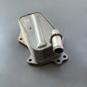 Refroidisseur d'huile moteur 04893770AD pour Jeep Grand Commander Cherokee 2.0T 2019-2023 04893770AC 4893770AD 4893770AC - Product Image 2