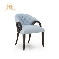 Fauteuil de luxe de haute qualité style Louis XV, confortable, avec dossier rond en bois et pieds en métal, chaise de salle à manger avec accoudoirs