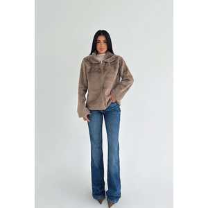 Blazer en fourrure grise fine avec imprimé à carreaux, parka et trench en fausse fourrure de mouton enduite, avec fermeture éclair - Product Image 3