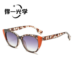 แว่นกันแดด De Yi Optics สำหรับผู้หญิง แบบ Color-Blocked ป้องกันรังสียูวี 400 กรอบพลาสติก PC รุ่น 3 - Product Image 5