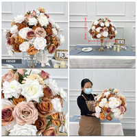 Centerpiece Bunga Bola DKB 45cm Oranye dan Pink Panas Romantis dan Berwarna-warni, Bunga Dahlia Sutra Buatan Tangan, Bola Bunga Artifisial