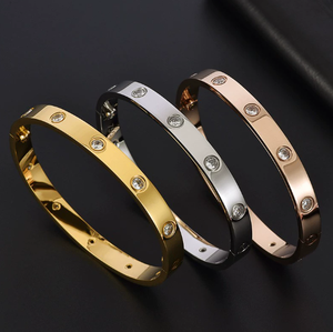 Bracelet en acier inoxydable pour femme, style classique rétro, luxe léger, avec fermoir en titane - Product Image 6