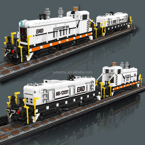 Mould King 12051 EMD SW1500 Locomotive Diesel en Blocs <span class=keywords><strong>de</strong></span> Construction 2462 Pièces Modè<span class=keywords><strong>le</strong></span> <span class=keywords><strong>de</strong></span> <span class=keywords><strong>Train</strong></span> Maquette Ferroviaire Cadeau <span class=keywords><strong>de</strong></span> Briques <span class=keywords><strong>de</strong></span> Collection pour Adultes - Product Image 4