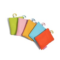Mini porte-monnaie en nylon avec fermeture éclair, pochette avant en maille, mousqueton, étui quotidien pour écouteurs, clés et cartes, taille personnalisée, vente en gros, OEM