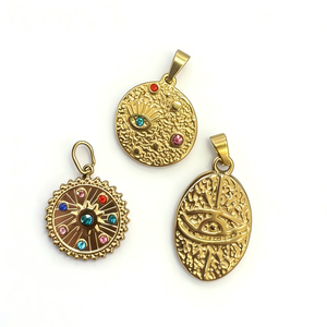 Collar de Acero Inoxidable Chapado en Oro de 18K con Colgante de Corazón de Circonita, Collar Impermeable y Resistente a la Decoloración, Moderno para Mujer - Product Image 1