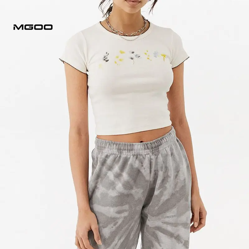 MGOO 화이트 꽃 아기 탑 티셔츠 여성 자른 슬림 피트 스트레치 코튼 티 자르기 탑 인쇄 T 셔츠