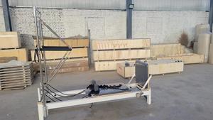 Équipement de réformateur de Pilates demi-trapèze en aluminium avec logo personnalisé à bas prix avec tour pour l'<span class=keywords><strong>exercice</strong></span> de Fitness en studio - Product Image 2