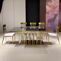 Tables durables modernes en MDF avec plateau noir en acier inoxydable, idéales pour hôtels, banquets, mariages, salons et événements extérieurs