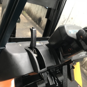 Used Toyota Japanese Mini 3 Ton Diesel <b>Forklift</b> with Engine for Report & Video Inspection for Sale - Product Image 2