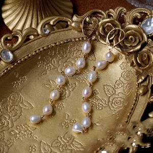 Женские серьги-гвоздики с жемчугом - Product Image 1