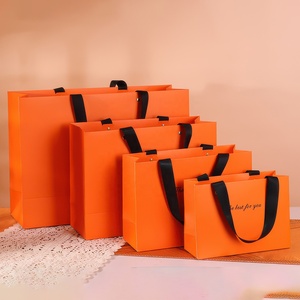 Eleganti Borse di Carta di Lusso, Sacchetti Pieghevoli in Carta Patinata Bianca con Manici Robusti per Negozi di Abbigliamento ed Eventi - Product Image 2