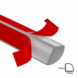 Moulure décorative autocollante en <span class=keywords><strong>PVC</strong></span> souple pour coins, plinthes et transitions mur-sol - Product Image 1