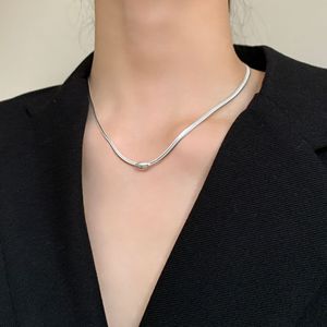 Collar de plata de ley S925 con diseño de hueso de serpiente plano para mujer, cadena de 405 cm de longitud, para uso diario, cadena para clavícula - Product Image 1