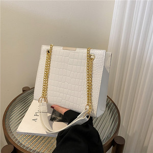 Sacs à bandoulière pour femmes en cuir PU gaufré croco avec chaîne dorée – Sac à main décontracté pour le quotidien - Product Image 4