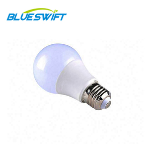 Omni bombilla de 3 vatios Led regulable bombilla de ahorro de energía - Product Image 1