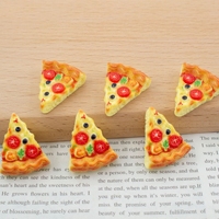Aanpasbare pizzapuntjes hars cabochons 22*27mm mini voedselcharms DIY knutselwerkjes feestdagen Halloween Thanksgiving kinderspeelgoed