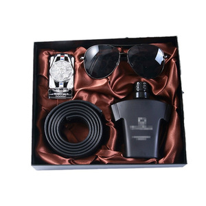 Set de Regalo para el Día de San Valentín de 4 Piezas: Cinturón Negro, Gafas de Sol, Caja de Perfume, Personalización, Regalo Empresarial para Él - Product Image 3