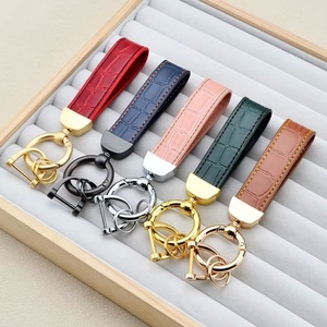 Wholesale Custom Durable Eco-Friendly Leather PU Leather Carabiner <b>Keychain</b> for Women Bags Cars Promotional Keyring - Product Image 2