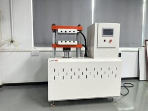 Pressa professionale per macchine per lo stampaggio a compressione in gomma con capacità 80T - Product Image 6