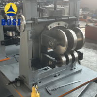 Machine de formage à froid de profilés en C à largeur réglable automatiquement pour structure de montage solaire avec système d'empilage automatique