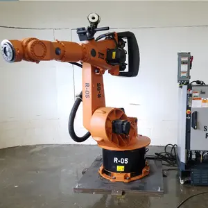 Kuka brazo robótico de manipulación de 6 ejes KR 240 R3330 con riel de guía de robot CNGBS como robot industrial