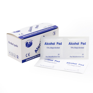Tampons de préparation désinfectants personnalisés OEM en non-tissé avec 75 % d'<span class=keywords><strong>alcool</strong></span> <span class=keywords><strong>isopropylique</strong></span> pour usage de désinfection - Product Image 1