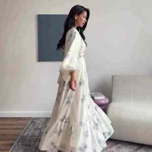 Женское Платье макси с цветочным принтом, с длинным рукавом, круглым вырезом и оборками, повседневное свободное платье на шнуровке, подходит для большинства - Product Image 1