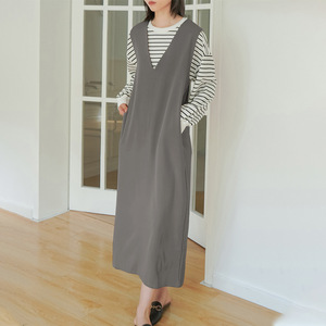 Women Casual V Neck Sleeveless Tank Maxi Dress Loose Fit Layered <strong>Pinafore</strong> Dresses Solid Color Versatile Autumn Winter Long Wear - Product Image 4