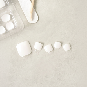 TITA Professional - 14 Uñas Postizas Blancas Sólidas para Diseño de Uñas de los Pies, Fácil Aplicación, Larga Duración, Accesorios para Arte de Uñas, Hechas en Corea del Sur - Product Image 2