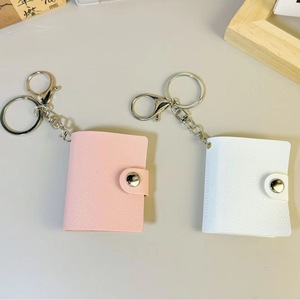<span class=keywords><strong>Mini</strong></span> album <span class=keywords><strong>photo</strong></span> <span class=keywords><strong>porte</strong></span>-clés personnalisé en cuir PU et PVC de 3,5 cm x 5 cm - Product Image 3