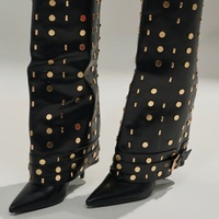 Bottes à talons hauts en cuir noir à bout pointu avec détails dorés, tendance mode 2026, pour femmes, hauteur genou, pliables